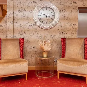 tara-lodge-belfast.belfasthotelsireland.com/